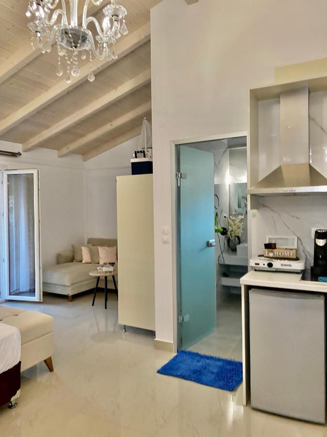 Apartments Villa Apostolis ปาร์กา ภายนอก รูปภาพ