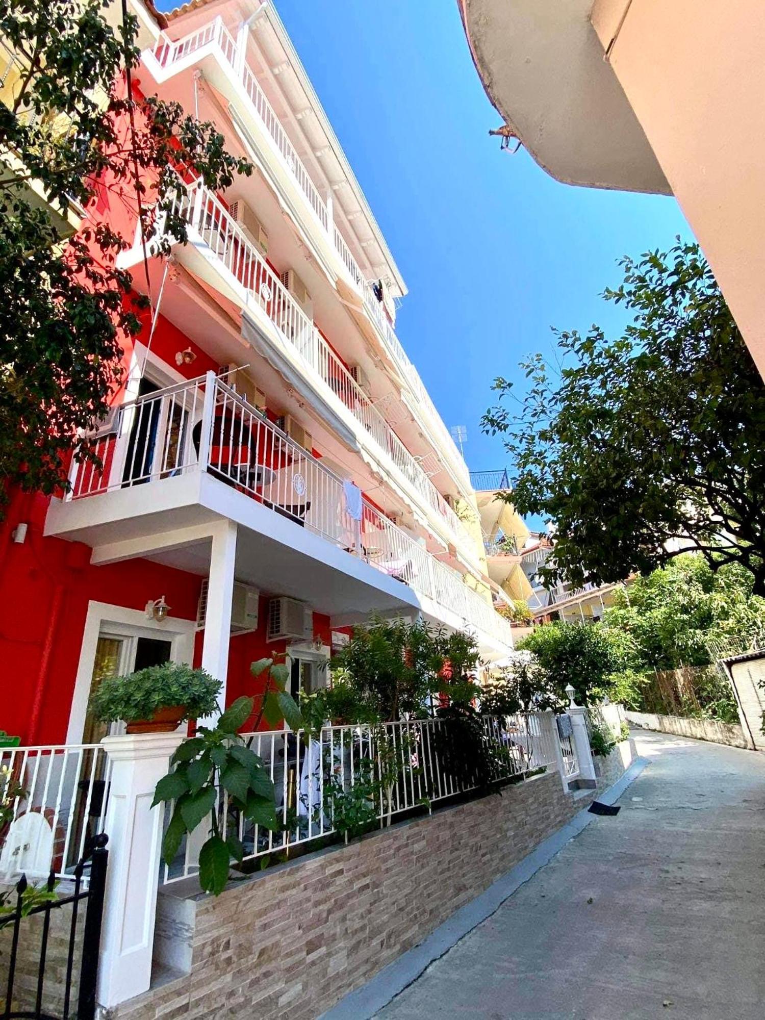 Apartments Villa Apostolis ปาร์กา ภายนอก รูปภาพ